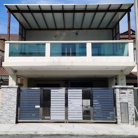 Bbt Double Storey Balcony Bukit Tinggi Home クラン エクステリア 写真